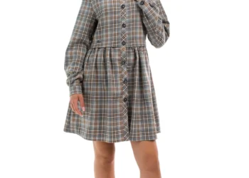 С какими аксессуарами носить платье летом и как его выбрать