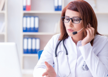 Консультация врача-гастроэнтеролога по телефону — удобный способ заботы о здоровье пищеварительной системы