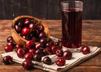 Рецепты освежающих ягодно-фруктовых напитков, которые подарят ощущение лета