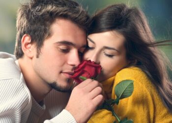 Як урізноманітнити інтим: поради, як робити мінет та чому варто спробувати вібратор