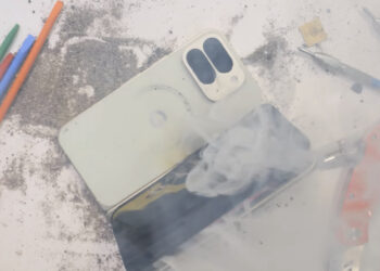 Новый смартфон от Google не прошел краш-тест – батарея Pixel 10 Pro Fold взорвалась