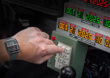 Casio воссоздала часы из фильма «Назад в будущее» – фото