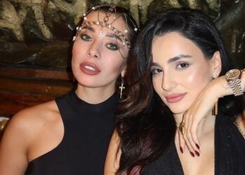 Неплях показала, как с Тринчер загорает на пляже в ОАЭ