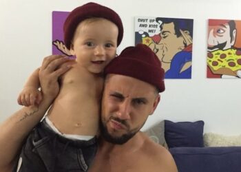 Монатик поздравил старшего сына с юбилеем и показал редкие фото из семейного альбома