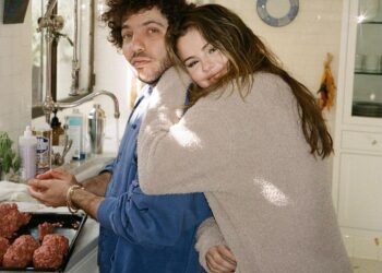 Селена Гомес показала, как сделать кухню уютной и стильной — без лишнего пафоса и трат