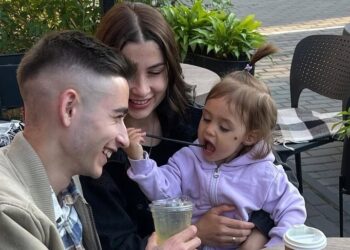 Сасанчин заявил, что после развода будет бороться за опеку над 3-летней дочерью