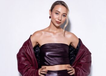 «Прилет» в соцсети: жена Виктора Павлика Екатерина Репяхова нарвалась на гейт после заявлений о беременности