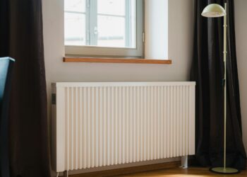 Стоит ли менять чугунные батареи на новые – когда это необходимо на самом деле