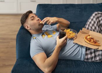 С Днем холостяка! Забавные и прикольные поздравления для тех, кто еще в свободном плавании