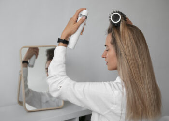 Не тратьте зря деньги: какие специфические средства для волос вовсе не нужны ?