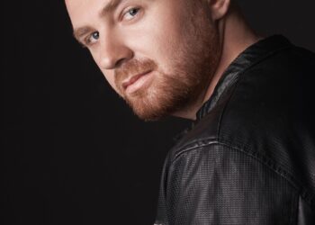 Автор хита «Мама, я влюбился» Роман Скорпион впервые стал отцом (ФОТО)