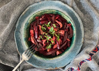 Шикарный гуцульский салат: как приготовить настоящие шухи (ВИДЕО)