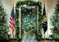 50 елок, тысячи бабочек и портреты президента: первая леди Мелания Трамп показала, как украсила Белый дом к Рождеству (ФОТО, ВИДЕО)