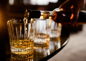 В Украине больше не будет ни коньяка, ни «звездочек» на нем: все о запрете