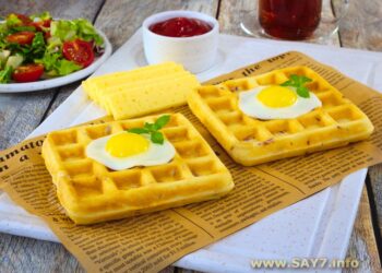 Вафли с беконом