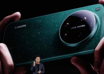 В сети появились видео со смартфоном, который Xiaomi не выпустит