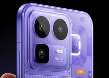 В Китае дебютировал смартфон Realme Neo8 с прозрачным корпусом и батареей на 8000 мАч