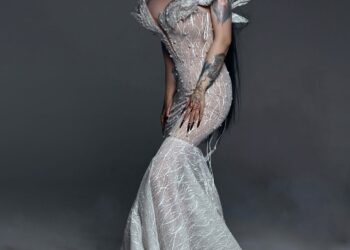 Готика, соблазн и сплошная провокация: как одевается главная ведьма Украины — Мария Тиха (ФОТО)