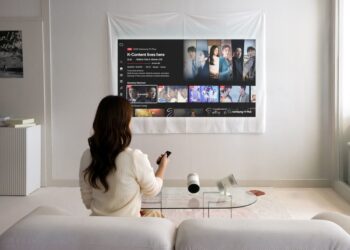 Маленький кинотеатр с большими впечатлениями: дебютант CES 2026 — The Freestyle+ от Samsung