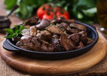 Никакого молока: финалистка «МастерШеф» рассказала, как каждый раз готовить вкусную печень