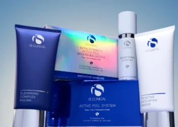 iS CLINICAL в Украине — профессиональный дерматологический уход за кожей с клиническим подходом