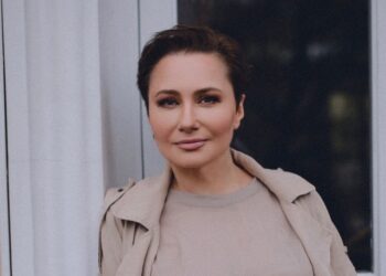 Елена Мозговая призналась, как согрелась без отопления «достоянием великой рассии»