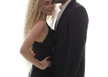 «Купу лет не складывалось»: Алина Гросу впервые показала начало истории своей семьи (ВИДЕО)