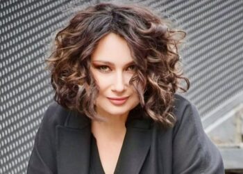 Мозговая поздравила старшую дочь с 32-летием и сделала редкий комментарий о ее отце