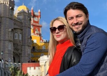 Притула поздравил жену с 41-летием и показал милую открытку от дочерей