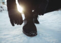 Не фольга и не грелки: что положить в ботинок, чтобы ноги были теплыми даже в -20
