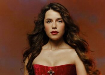 Кристина Соловий засветила голые ножки на морозе и призналась, сколько денег тратит на одежду: «Не покупаю себе дорогие вещи» (ВИДЕО)