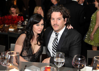 Экс-муж Шеннен Доэрти пытается аннулировать развод спустя полтора года после ее смерти