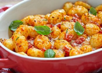 Если дома есть картофель, все будут сыты: как приготовить из него шикарное итальянское блюдо (ВИДЕО)