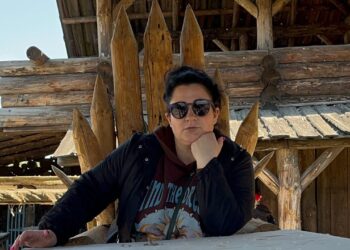 «Добро в трубах исчезает»: блоггерша тонко высмеяла звезд, жалующихся на отключение света и покорившая Сеть (ВИДЕО)