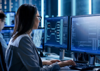 Какие зарплаты в DefTech и кто среди разработчиков зарабатывает больше – данные DOU