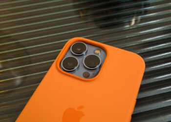 Apple может выпустить чехол для iPhone со спутниковой антенной