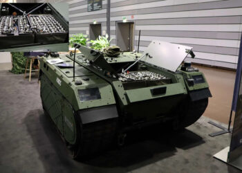 Эстонская milttеch-компания Milrem выпустила наземного робота THeMIS с двумя зарядами