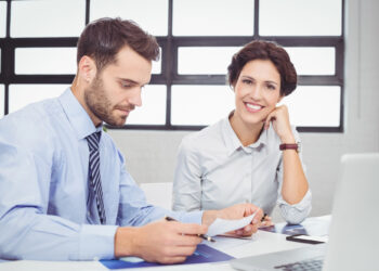 Сколько зарабатывают HR, маркетологи и дизайнеры в украинском IT в 2026 году – данные DOU