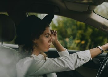 Зуммеры боятся садиться за руль: почему поколение Z избегает вождения