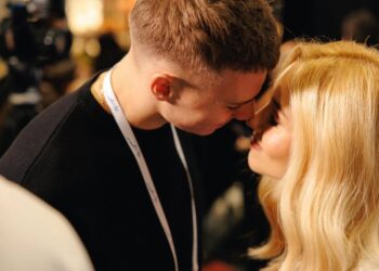 Бражко рассмешил сеть историей о знакомстве с Квитковой