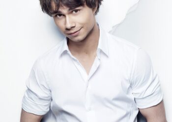 Ни на год не состарился: как сейчас выглядит Александр Рыбак — победитель Евровидения 2009 (ФОТО)