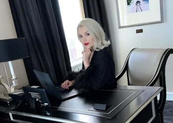 «Обнаружили кое-что тревожное»: Мика Ньютон сообщила о визите к онкологу