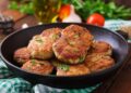 В этих котлетах нет мяса, а получаются более вкусные, чем мясные: аппетитные и очень сочные (РЕЦЕПТ)