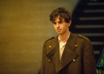 «Чарли и шоколадная фабрика», «Мотель Бейтсов» и «Хороший врач»: фильмы и сериалы Фредди Хаймора, которые стоит посмотреть (ТРЕЙЛЕРЫ)