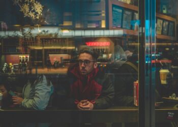 Новый тип личности – отроверт: кто это и чем он отличается от интроверта и экстраверта