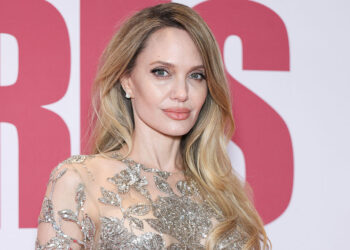 Джоли объяснила, почему ей нравятся ее шрамы после двойной мастэктомии