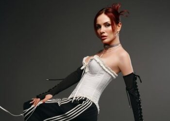 «Мы дома»: MamaRika рассказала, как три дня добиралась в Украину из Дубая