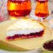 Пирог с брусникой и безе