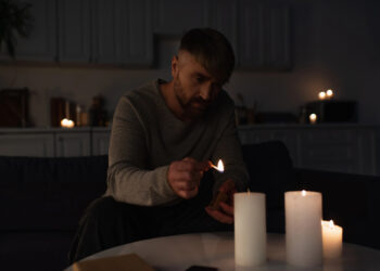 Более 70% украинцев адаптировали жилье к отключениям света – опрос Rakuten Viber