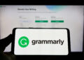 В Grammarly появился Expert Review – ИИ предлагает правки в стиле Стивена Кинга